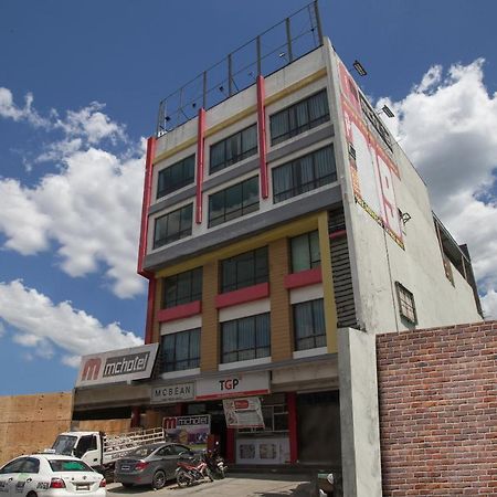 Oyo 666 Mc Hotel Fairview Quezon City Exterior photo
