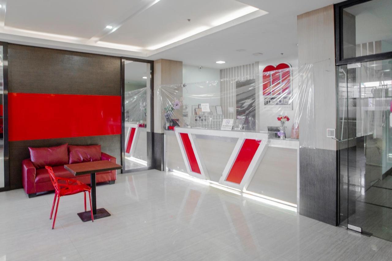 Oyo 666 Mc Hotel Fairview Quezon City Exterior photo