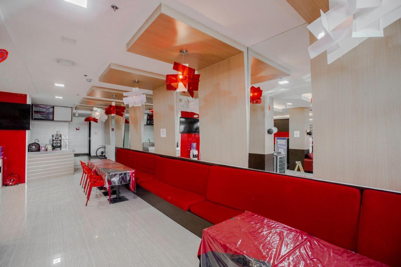 Oyo 666 Mc Hotel Fairview Quezon City Exterior photo
